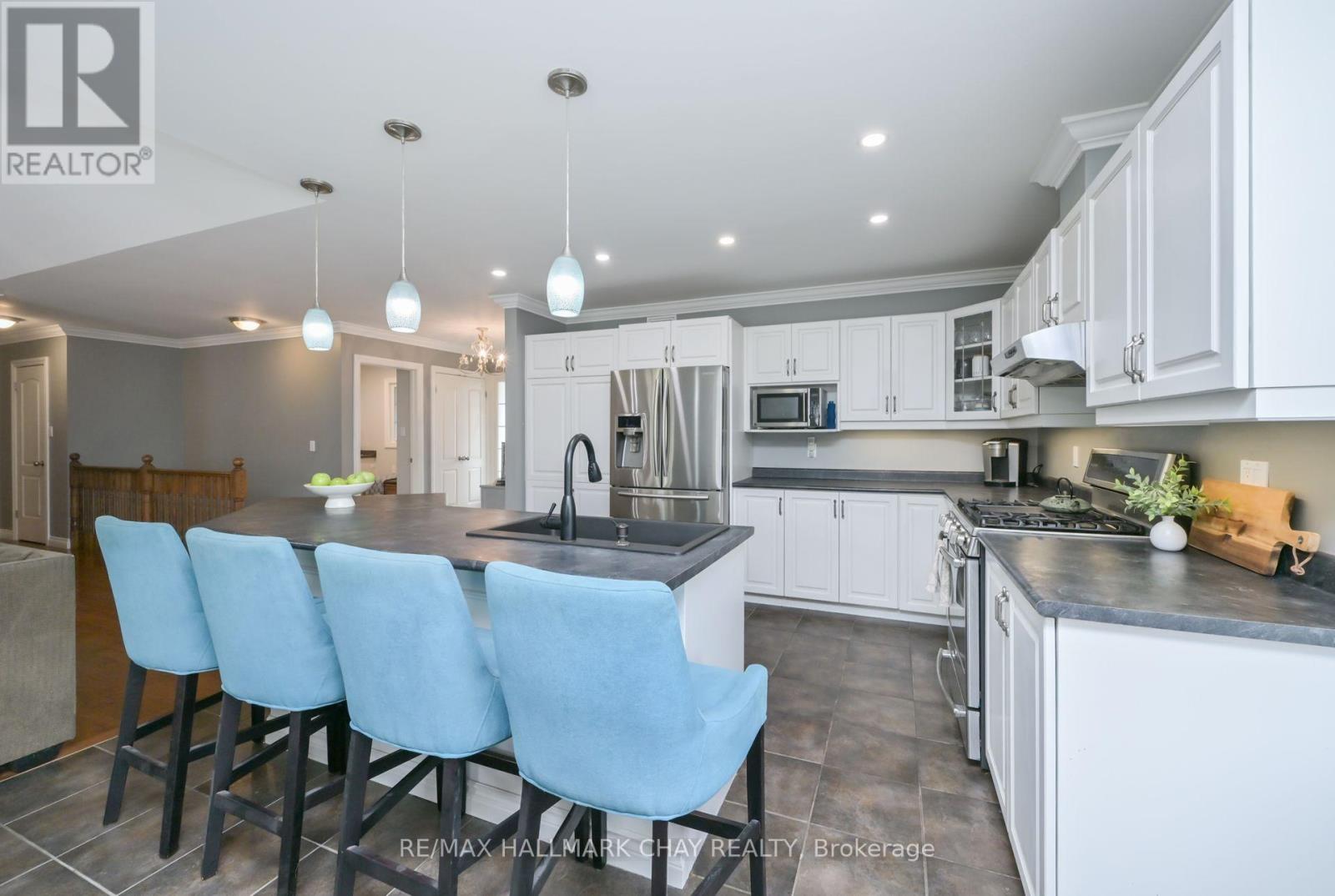 7629 Keenansville Road, Adjala-Tosorontio, Ontario  L0G 1W0 - Photo 9 - N12255713