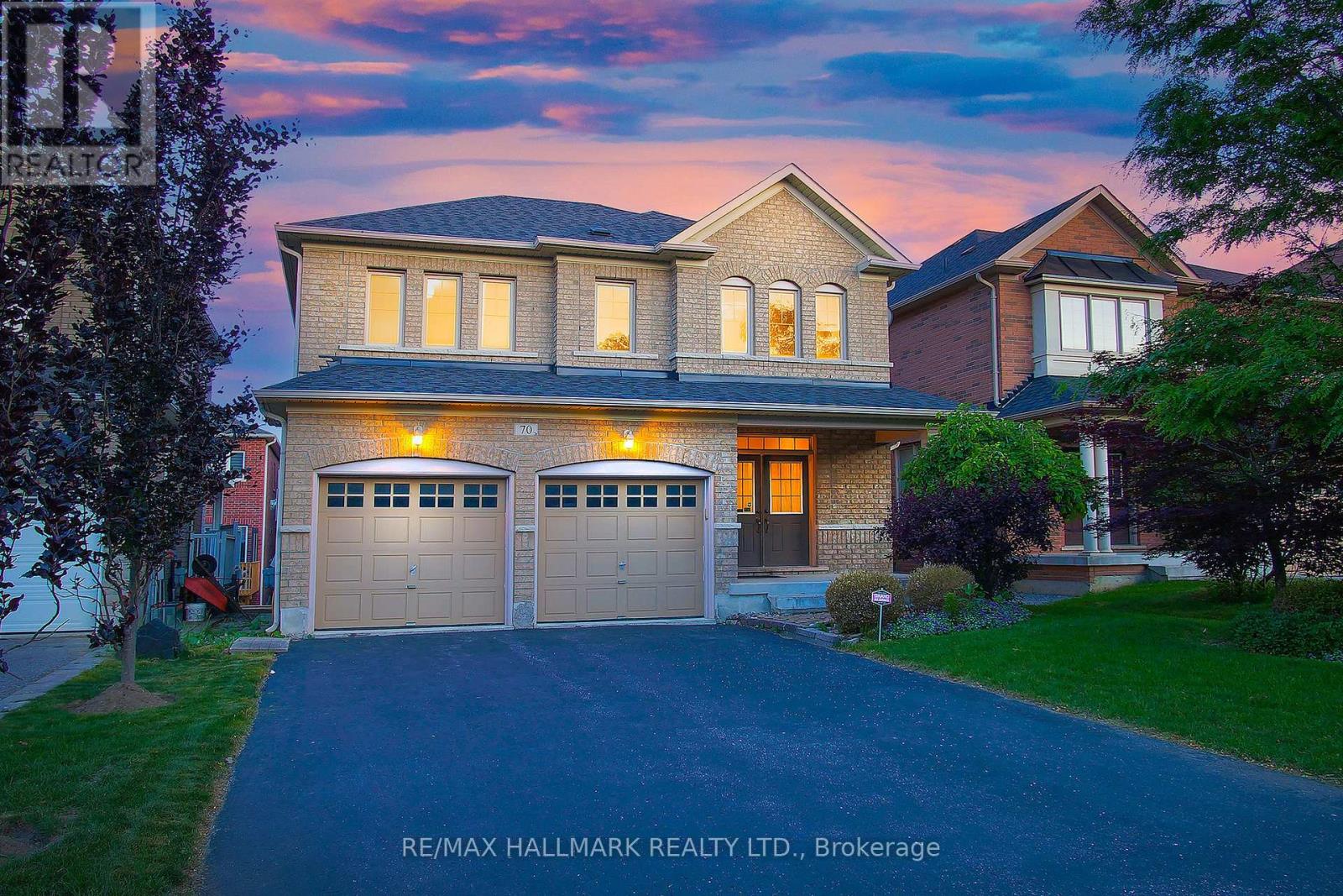 Property at 70 MAPLEBANK CRESCENT image 2