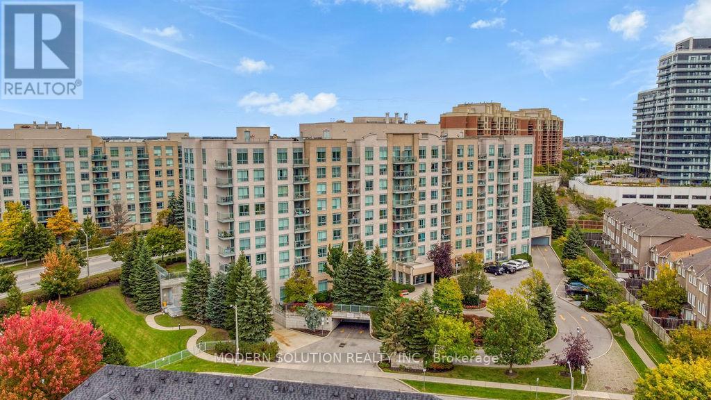 Ph19 - 51 Baffin Court, Richmond Hill, Ontario  L4B 4P6 - Photo 4 - N12255890