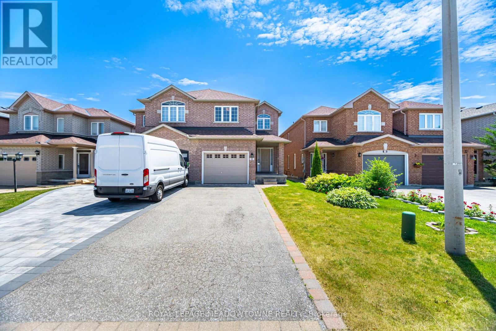 Property at 33 BRIGHTSVIEW DRIVE image 3