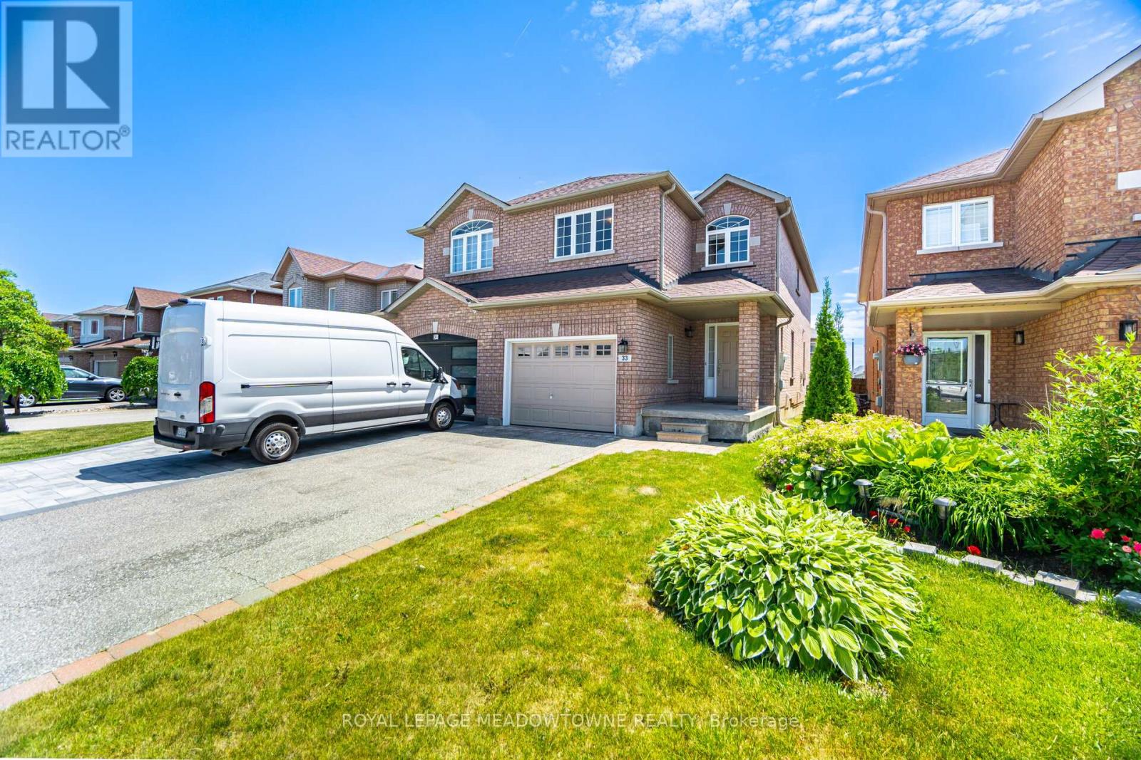 Property at 33 BRIGHTSVIEW DRIVE image 4