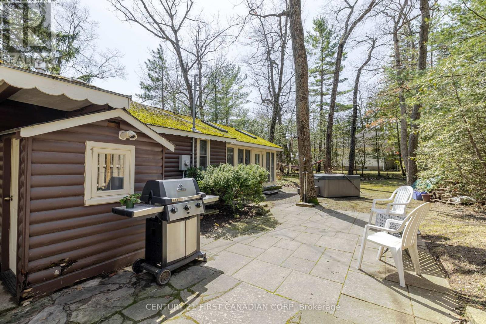 47 Heaman Crescent, Lambton Shores, Ontario  N0M 1T0 - Photo 24 - X12255974