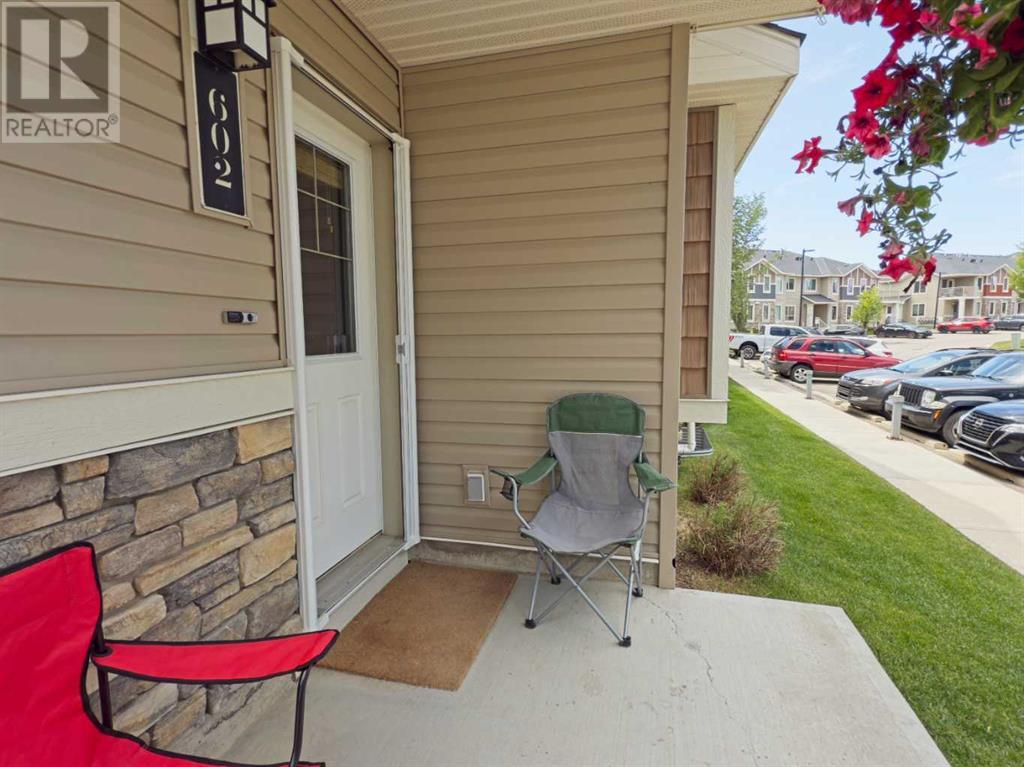 Property at 602, 250 Sage Valley Road NW image 3