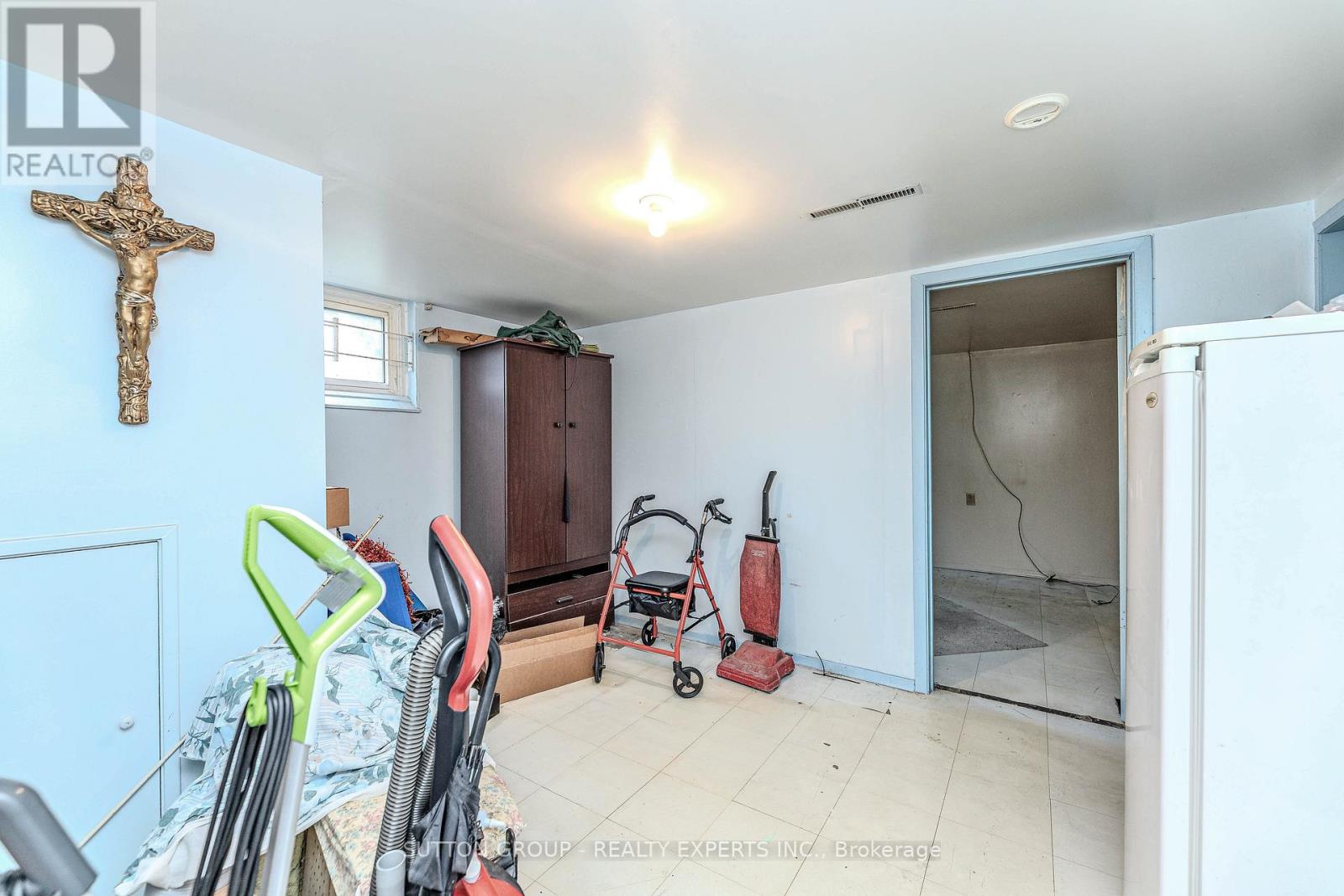 24 Vanderbrent Crescent, Toronto, Ontario  M9R 3W8 - Photo 33 - W12226038