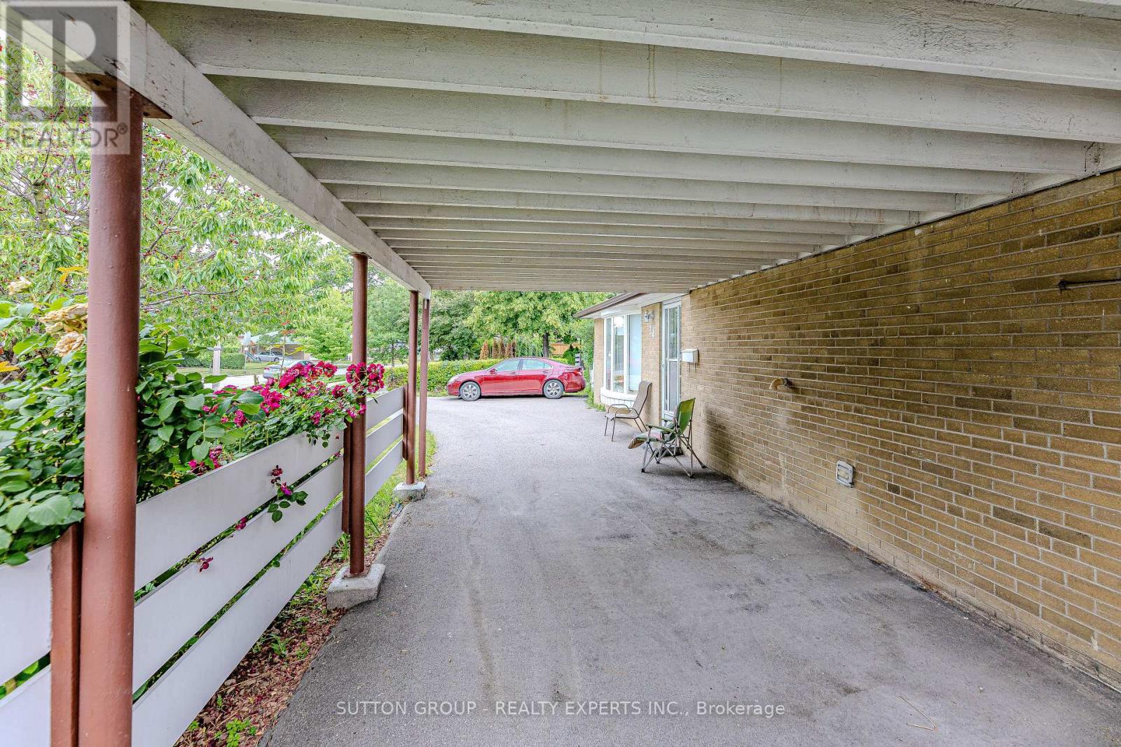 24 Vanderbrent Crescent, Toronto, Ontario  M9R 3W8 - Photo 41 - W12226038