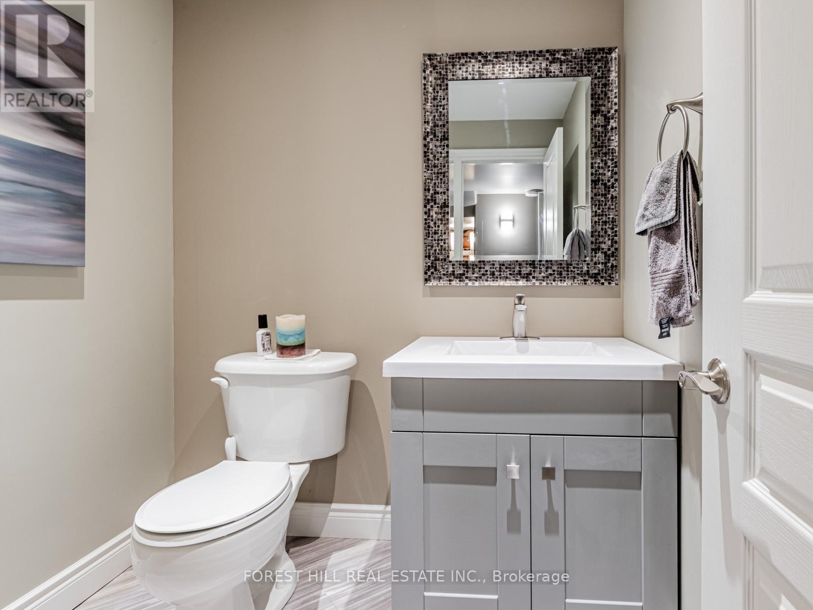 33 Connaught Lane, Barrie, Ontario  L4M 0A6 - Photo 27 - S12255742