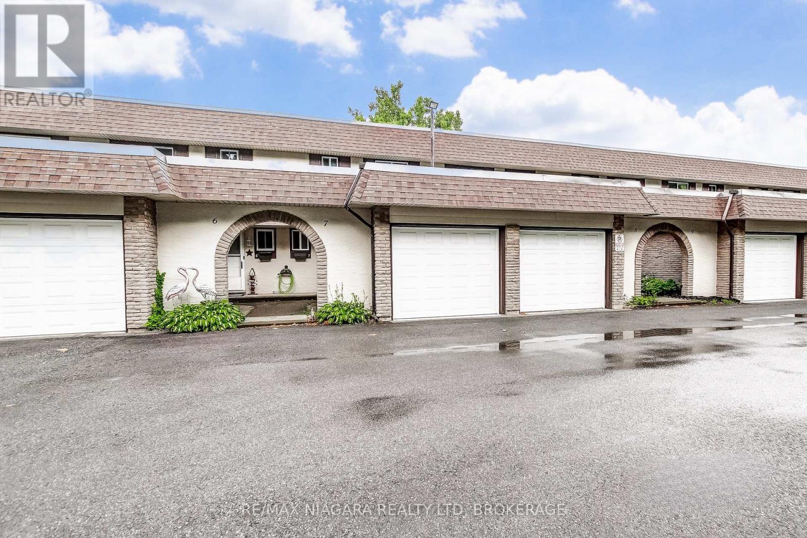 Property at 7 - 4230 MEADOWVALE DRIVE image 1