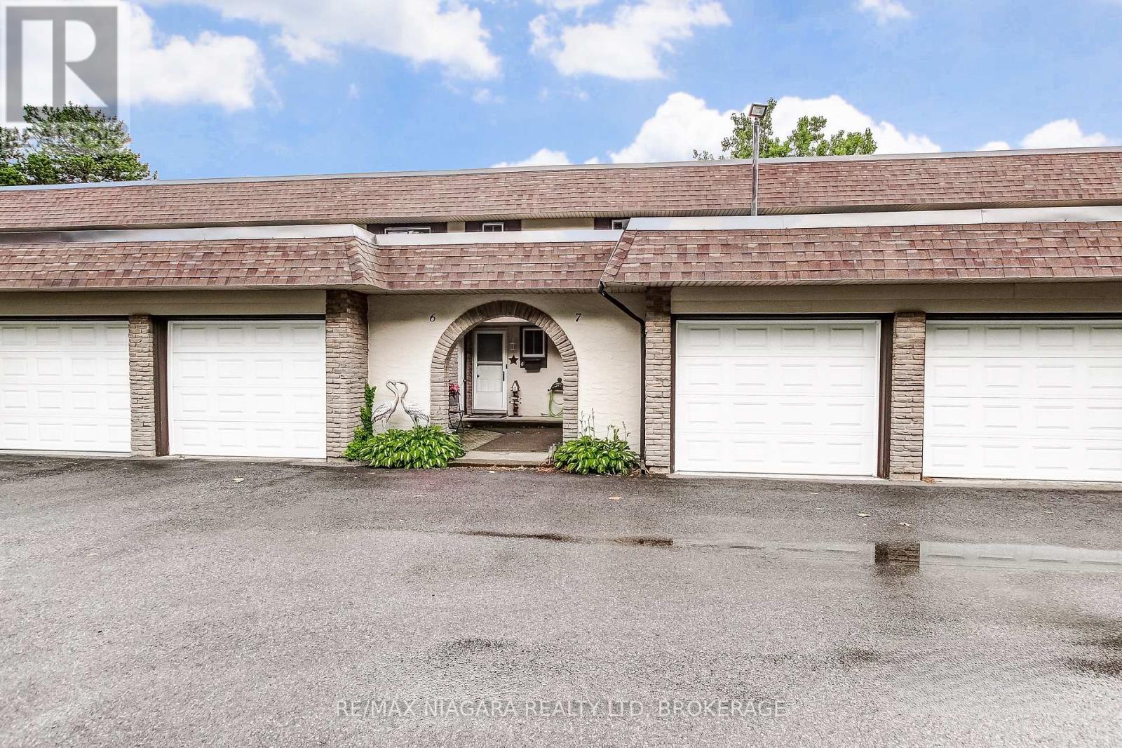 Property at 7 - 4230 MEADOWVALE DRIVE image 3
