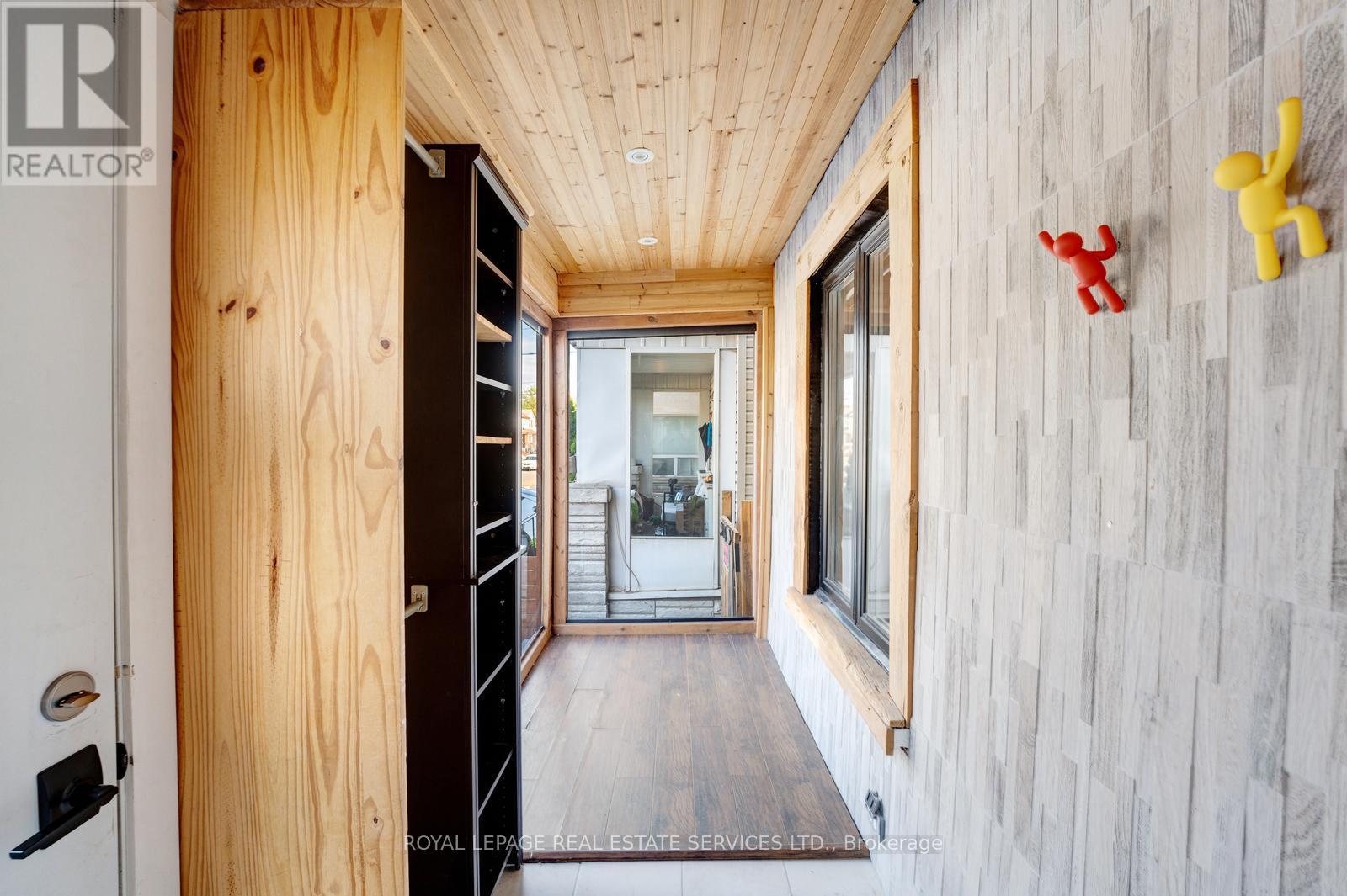 Property at 310 SILVERTHORN AVENUE image 4
