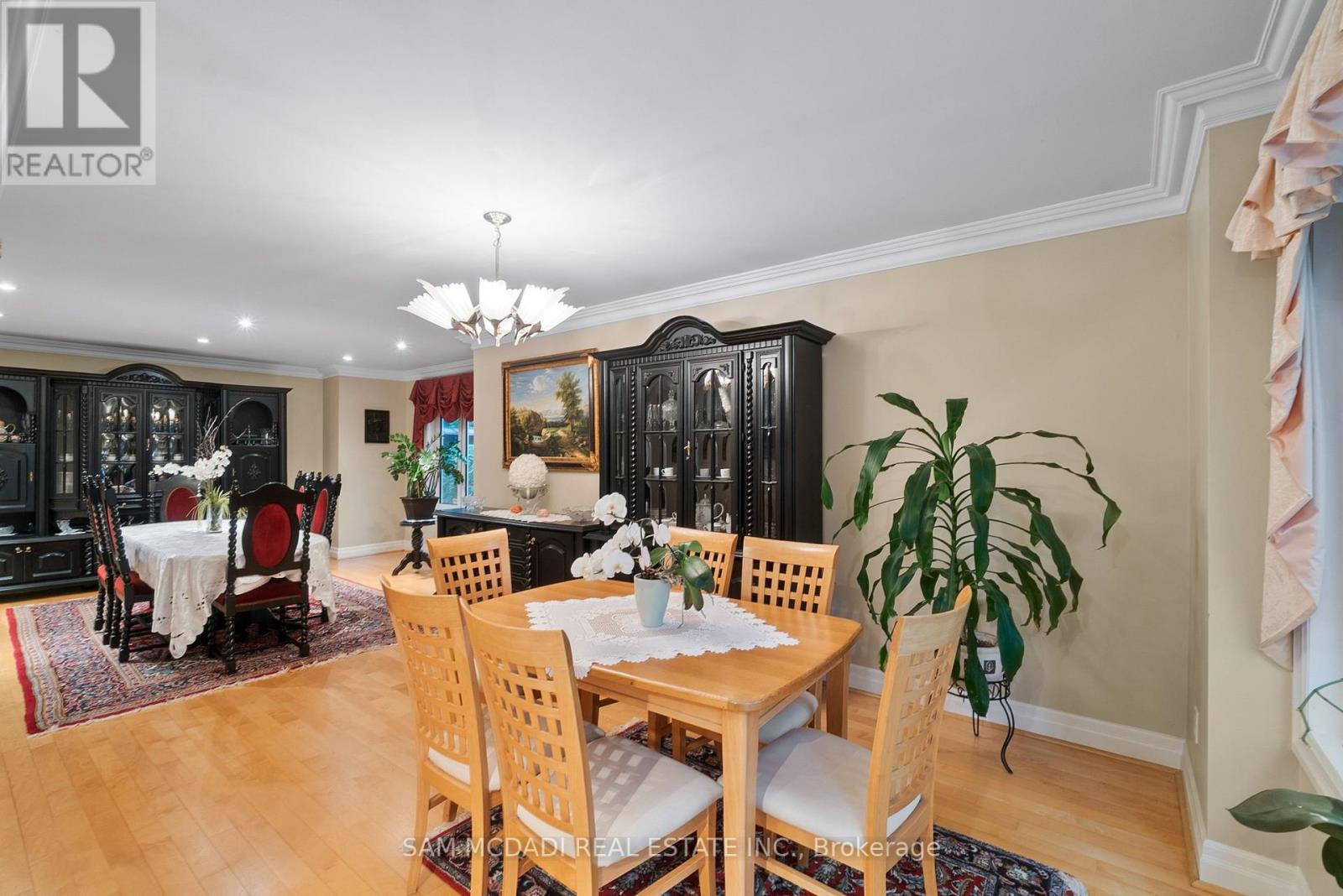 978 Tennyson Avenue, Mississauga, Ontario  L5H 2Z1 - Photo 10 - W12255792