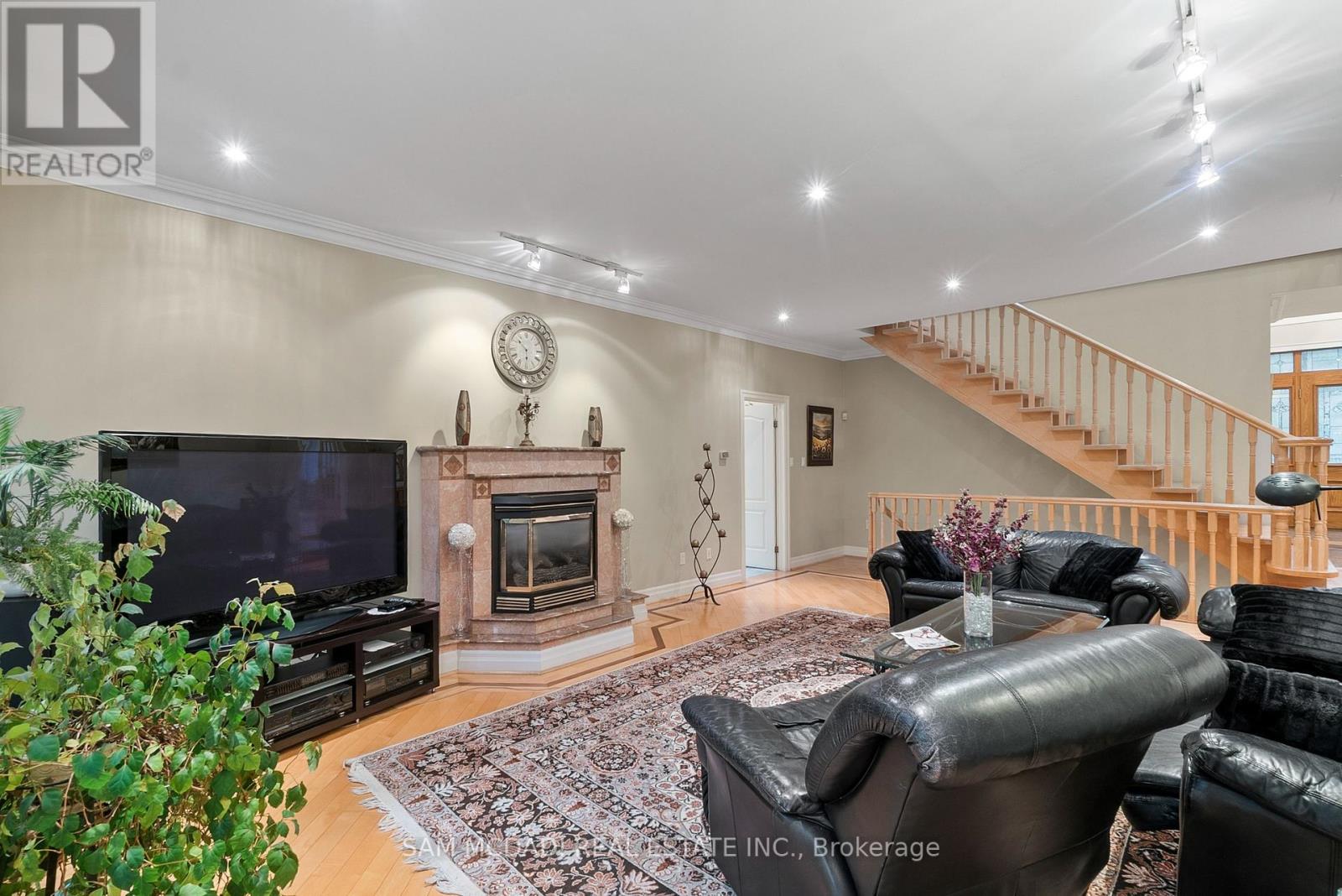 978 Tennyson Avenue, Mississauga, Ontario  L5H 2Z1 - Photo 16 - W12255792
