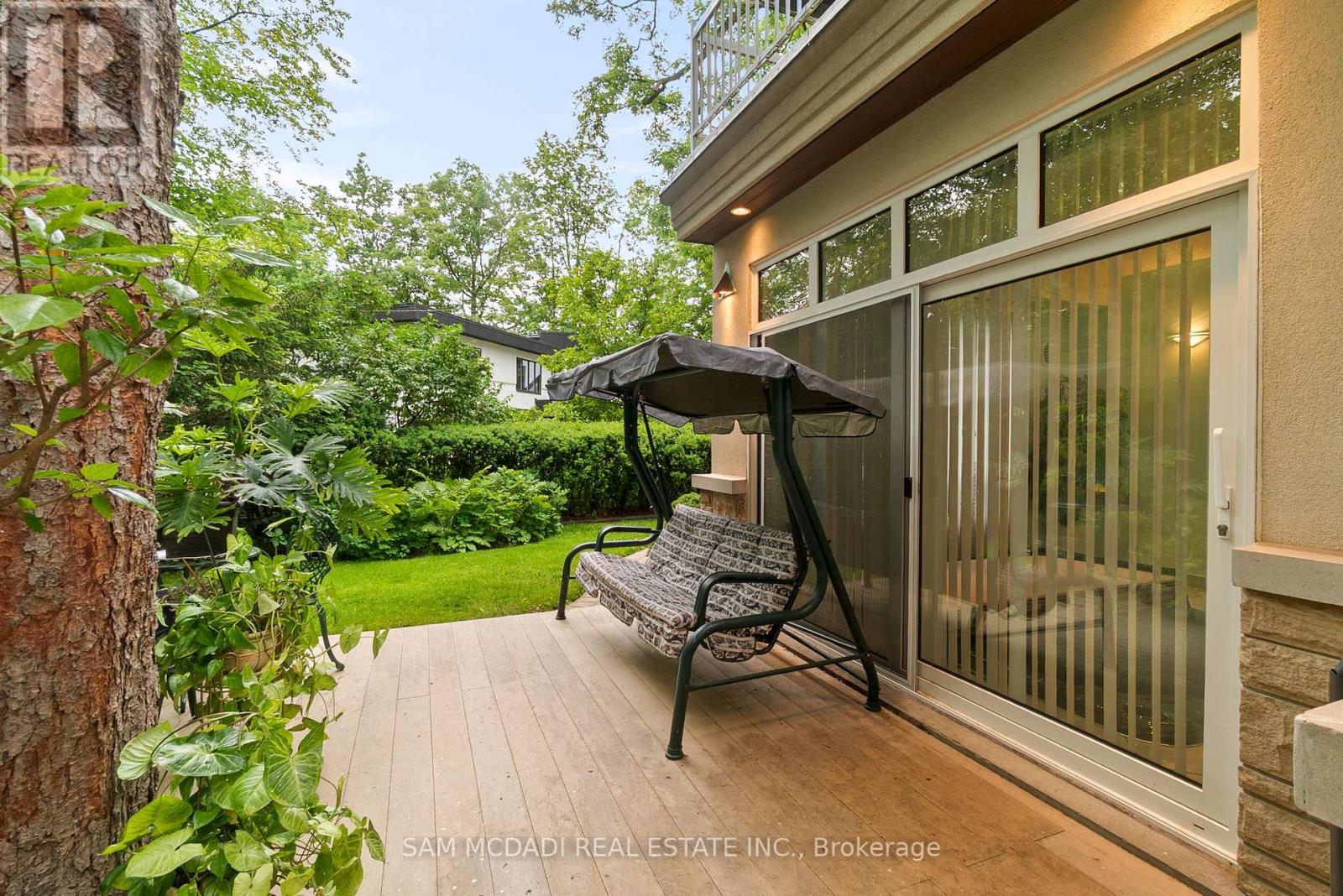 978 Tennyson Avenue, Mississauga, Ontario  L5H 2Z1 - Photo 44 - W12255792