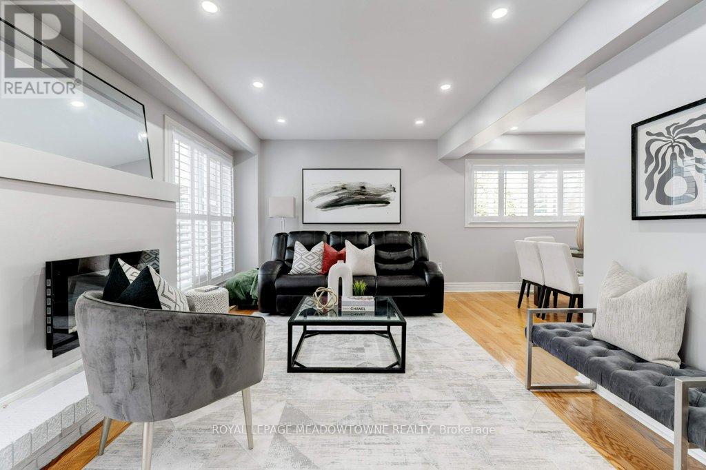 Property at 10 - 336 QUEEN STREET S image 1