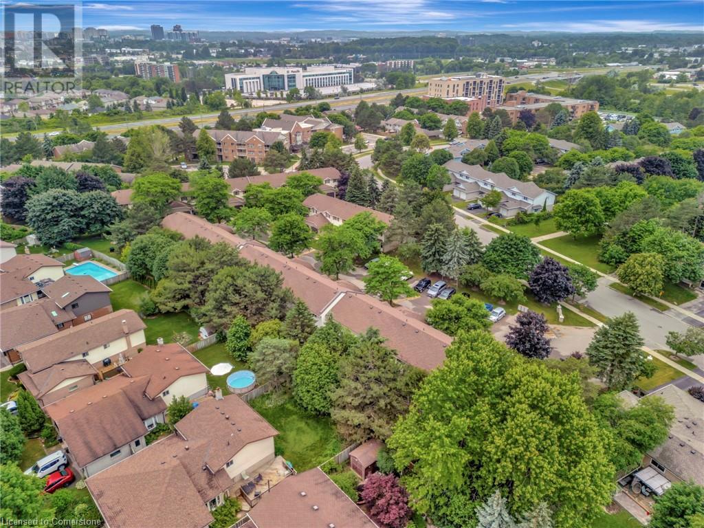 Property at 476 KINGSCOURT Drive Unit# 19 image 5