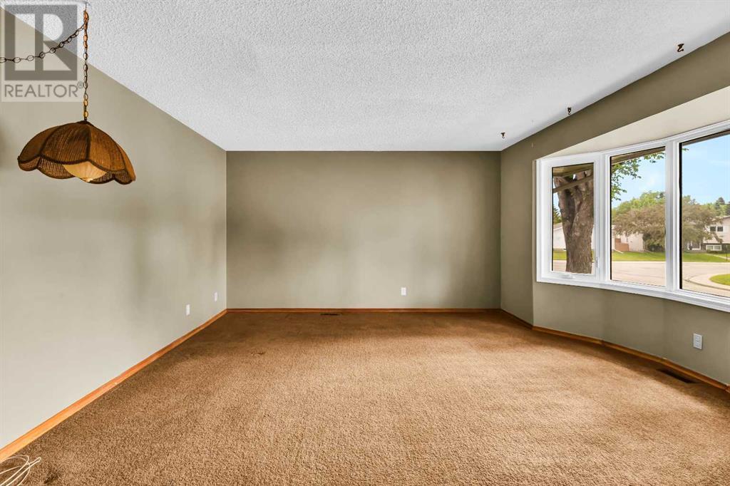 Property at 7512 Hunterfield Road NW image 3
