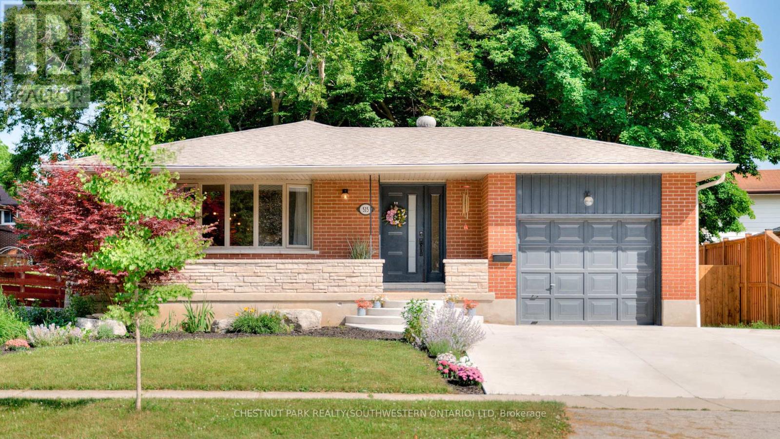 Property at 515 TWIN OAKS CRESCENT image 2