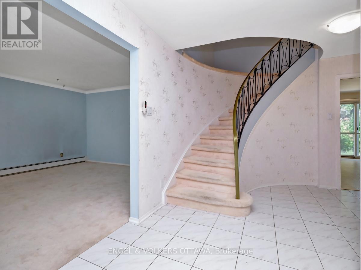 Property at 968 SADLER CRESCENT image 4