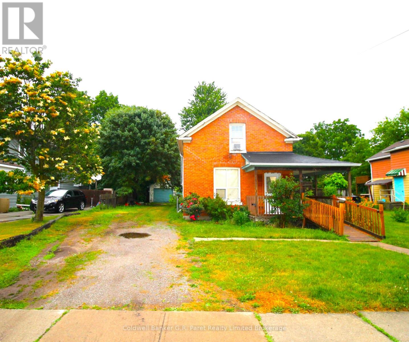 Property at 217 FOREST STREET W image 1