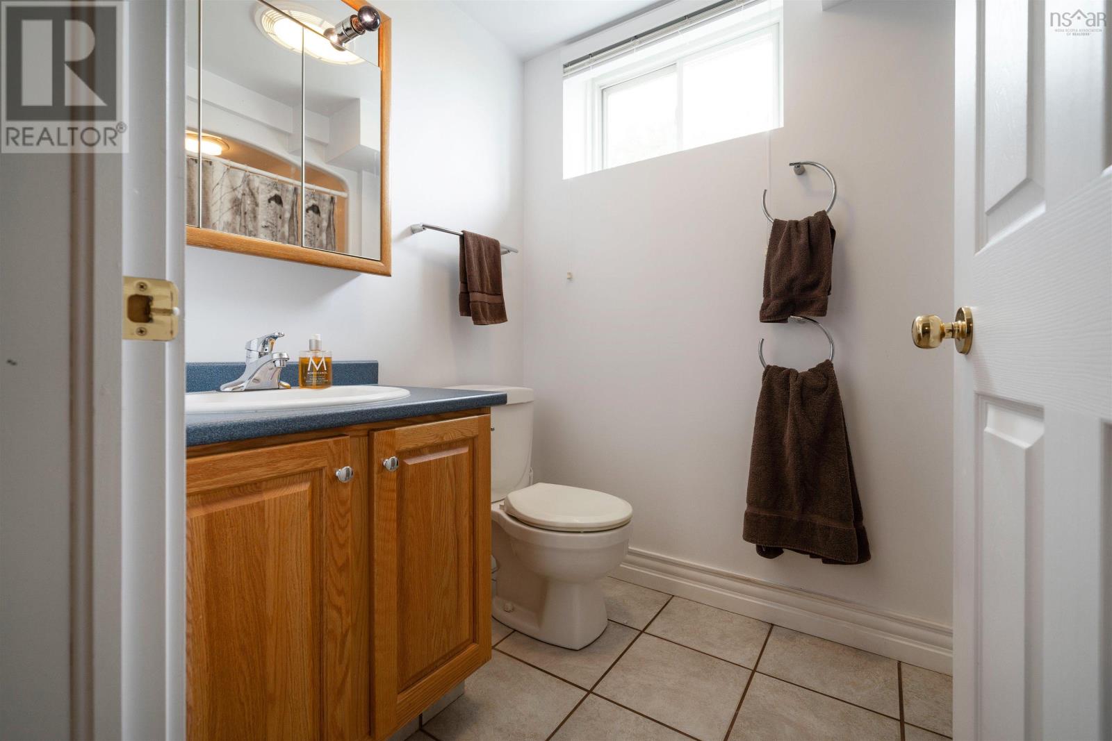 33 Abbey Road, Amherst, Nova Scotia  B4H 4V9 - Photo 41 - 202516168