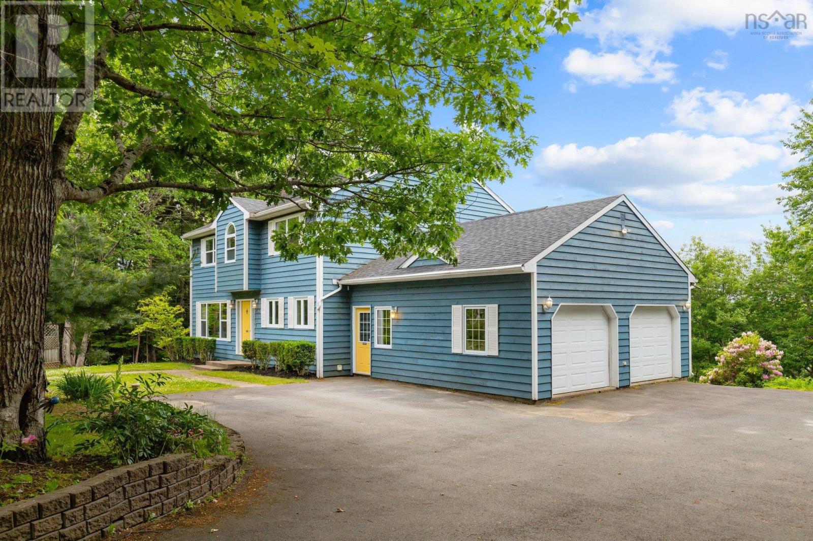 Property at 153 Foster Avenue image 3
