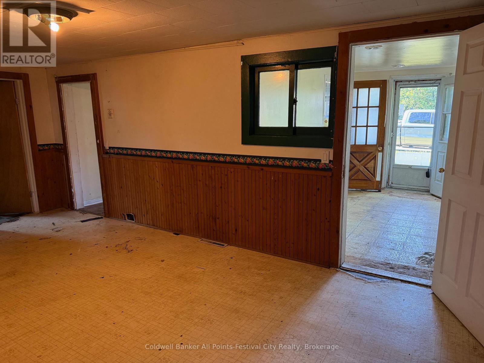 9 Blake Street E, Goderich, Ontario  N7A 1C5 - Photo 8 - X12252649