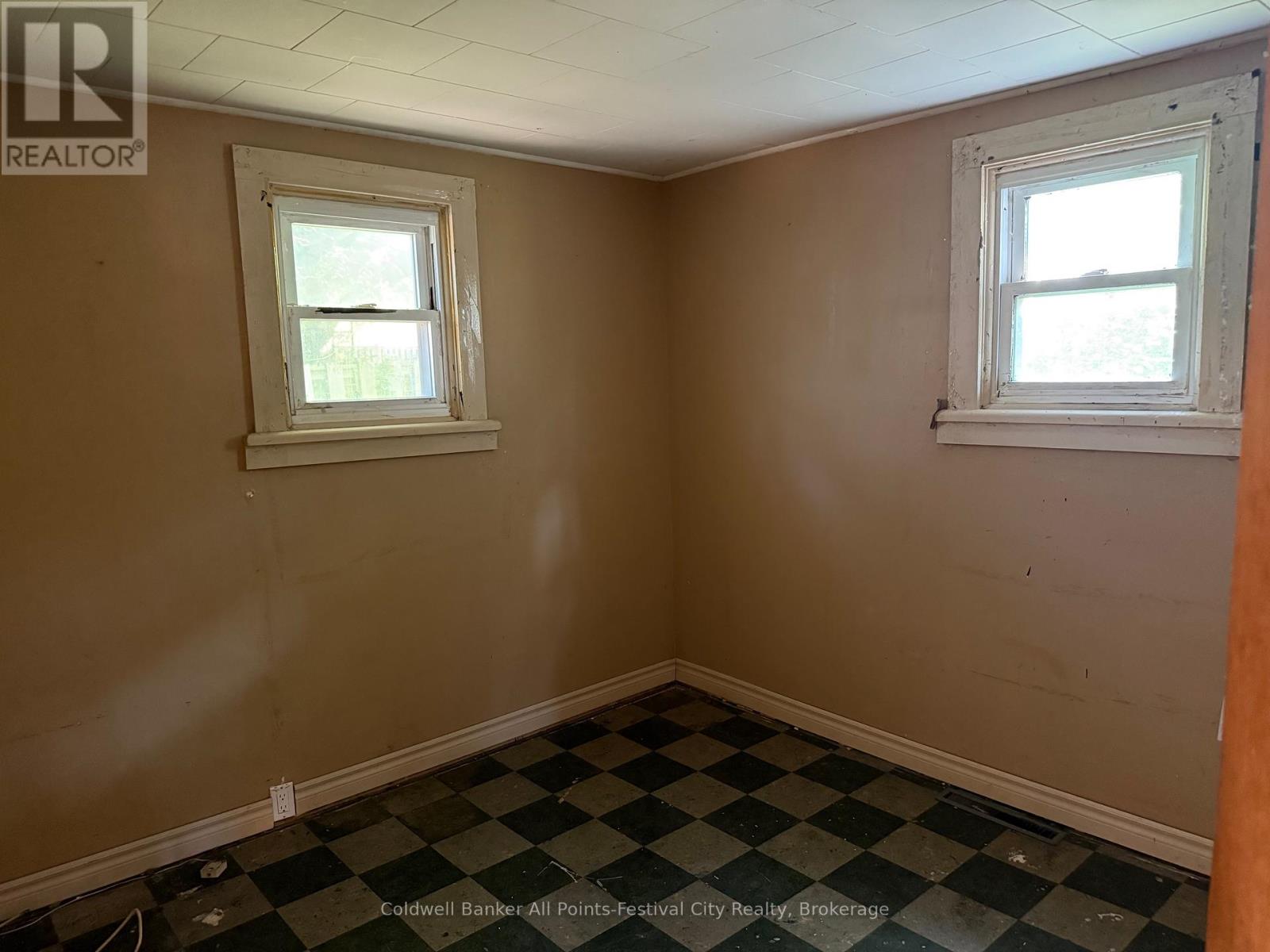 9 Blake Street E, Goderich, Ontario  N7A 1C5 - Photo 6 - X12252649