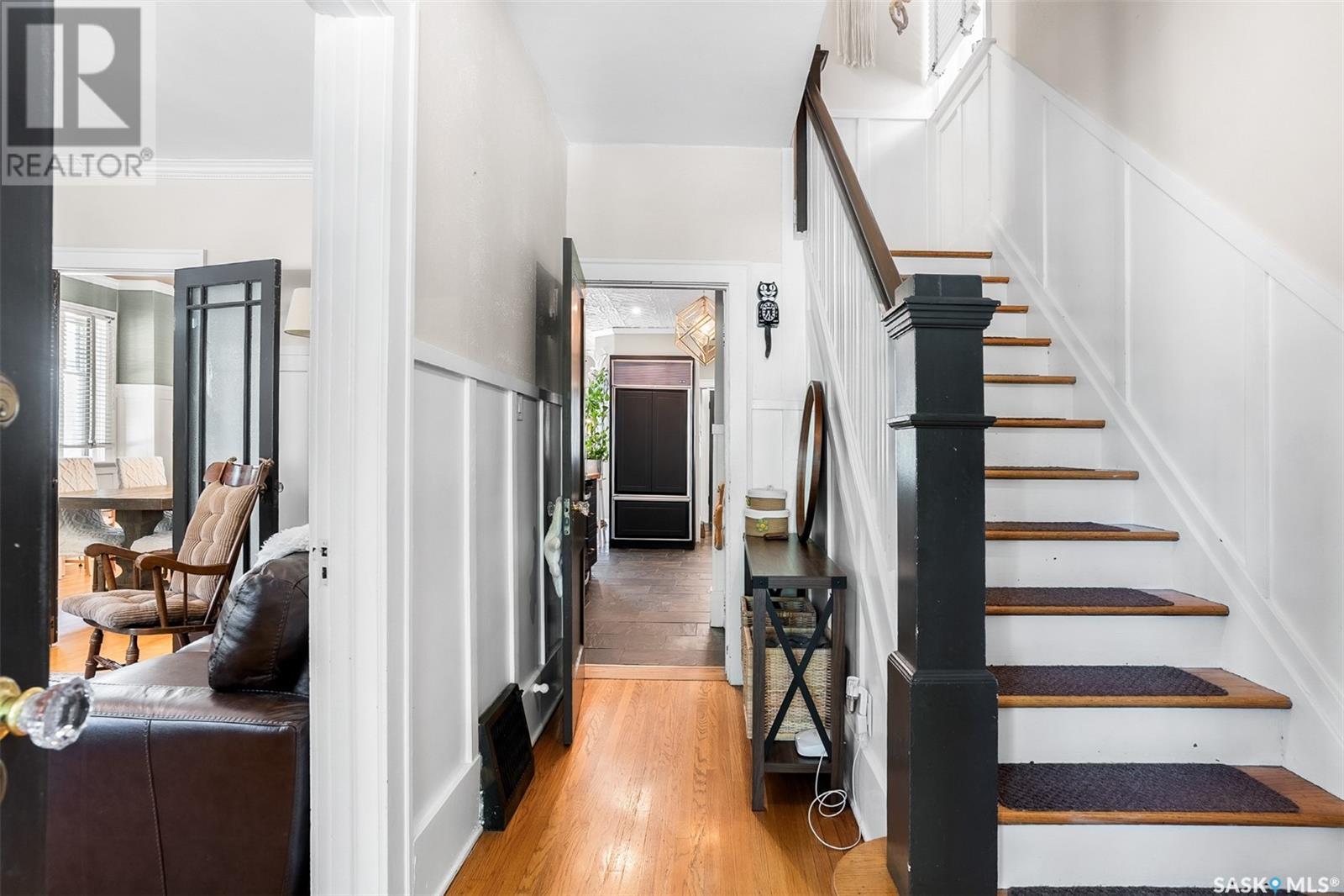 Property at 703 4th AVENUE N image 5