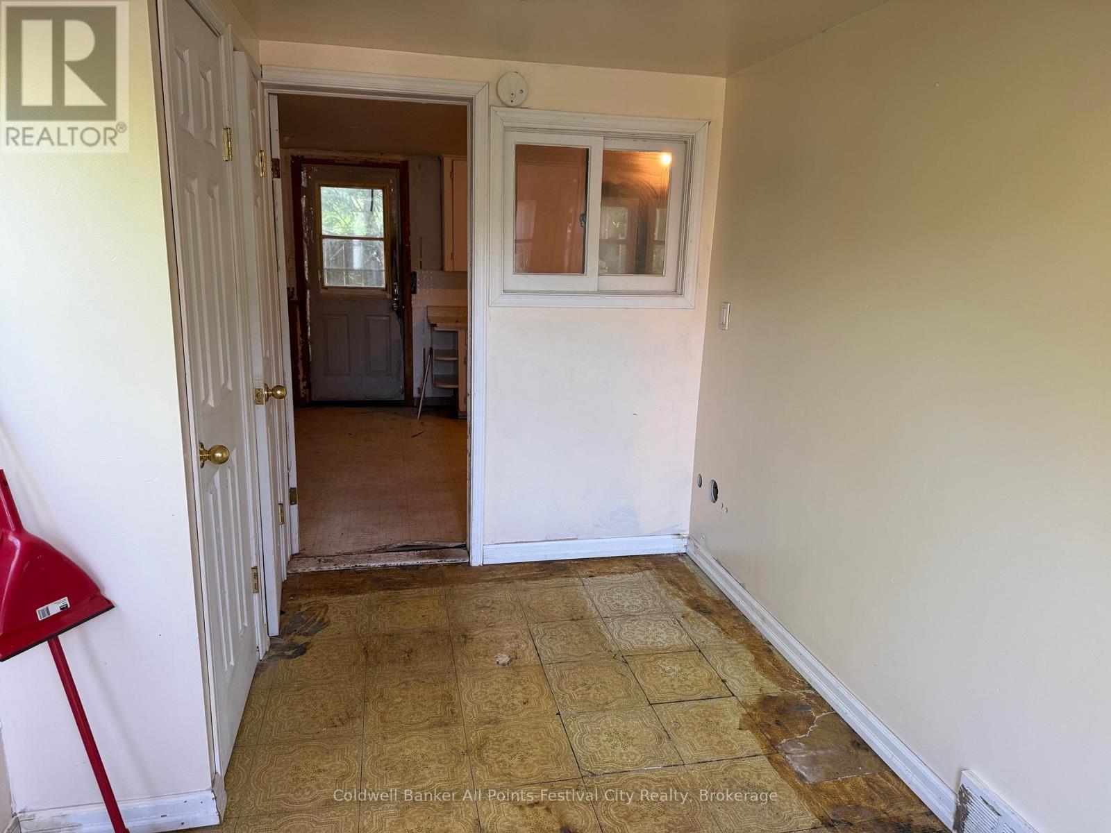 9 Blake Street E, Goderich, Ontario  N7A 1C5 - Photo 10 - X12252649