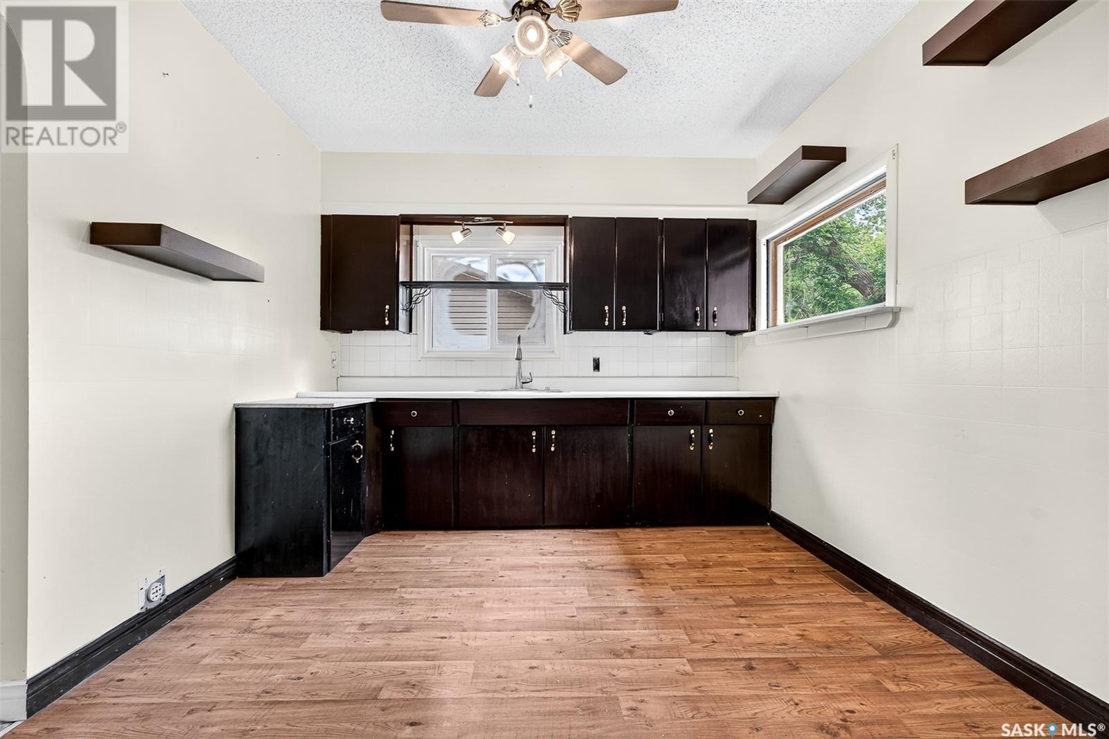 Property at 941 Vaughan STREET image 4