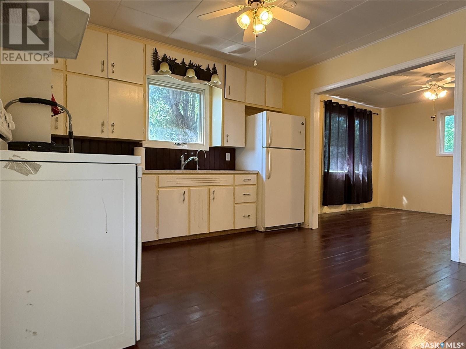 110 Henderson Street, Grayson, Saskatchewan  S0A 1E0 - Photo 2 - SK011112