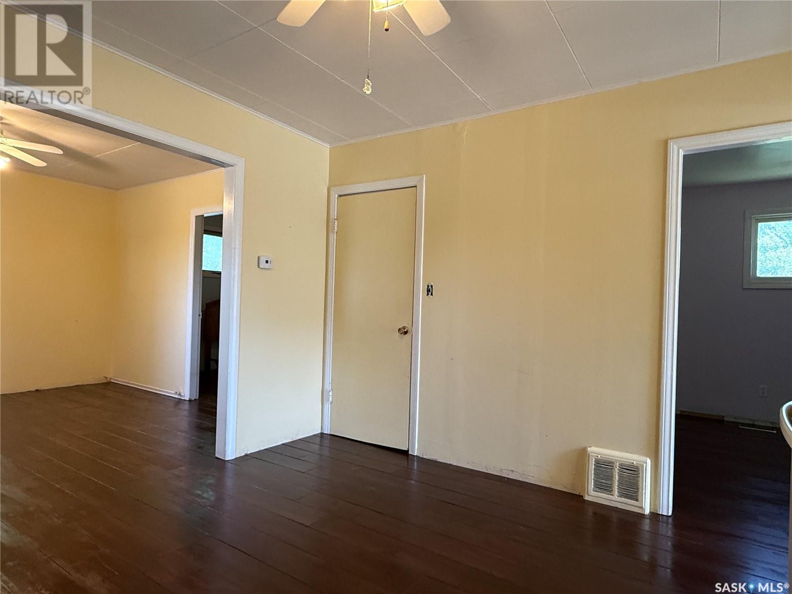 110 Henderson Street, Grayson, Saskatchewan  S0A 1E0 - Photo 4 - SK011112