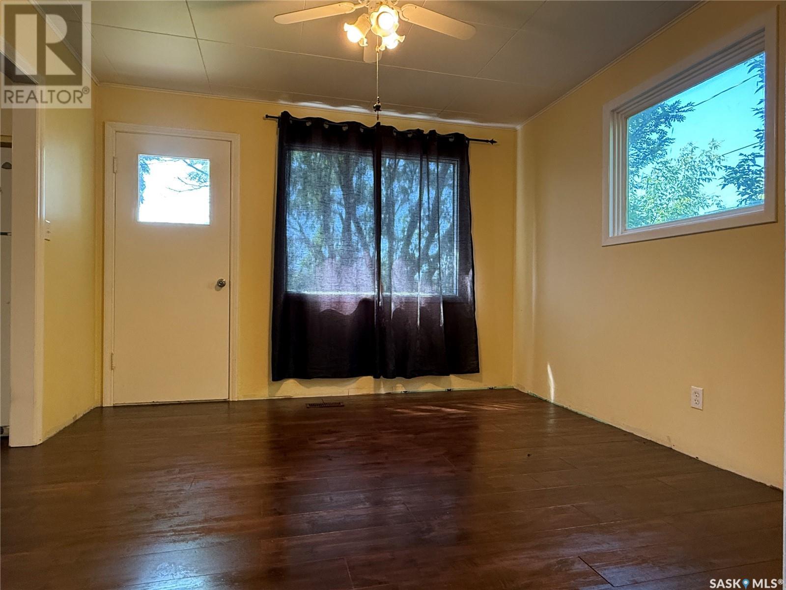 110 Henderson Street, Grayson, Saskatchewan  S0A 1E0 - Photo 5 - SK011112