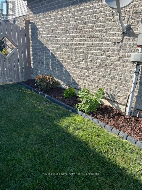 36 Green Street, Mapleton, Ontario  N0G 1P0 - Photo 32 - X12084892