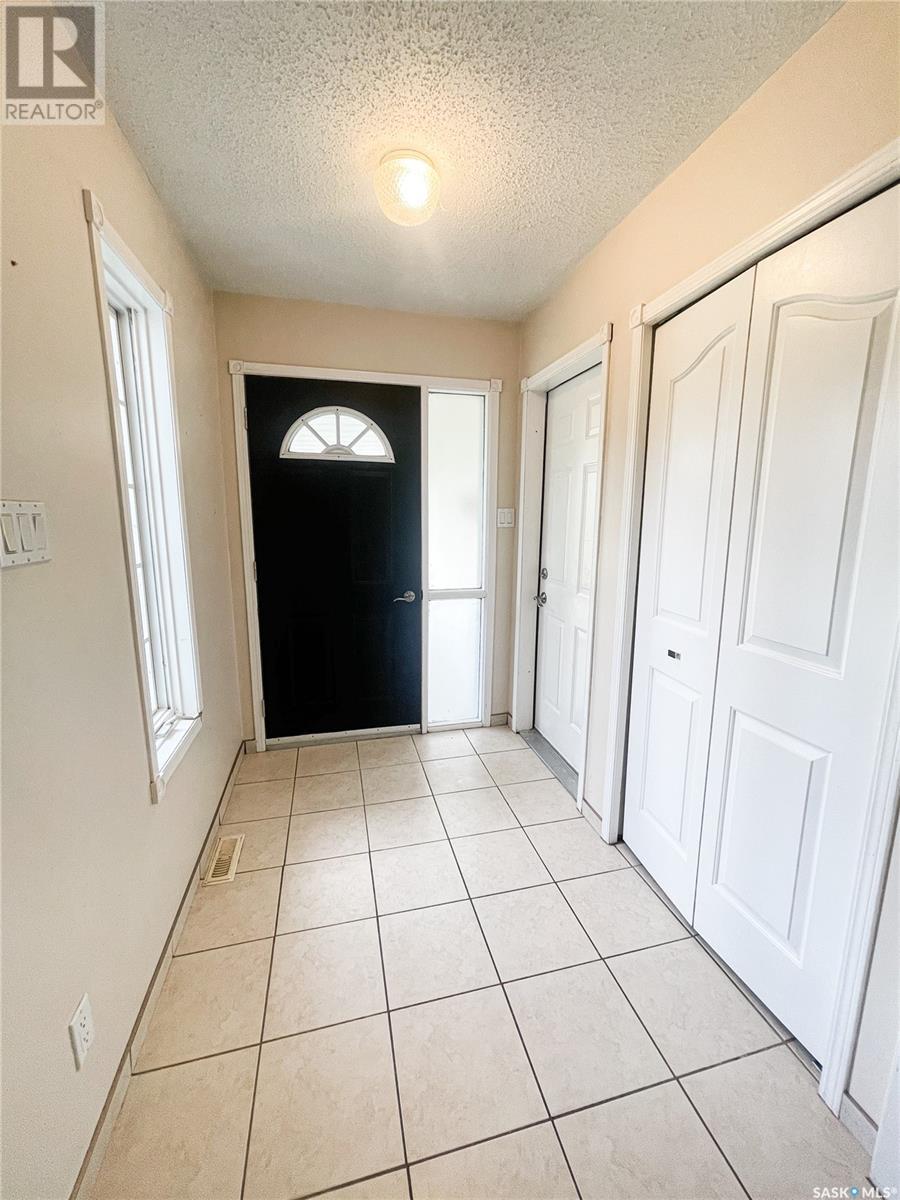 Property at 501 2nd STREET W image 3