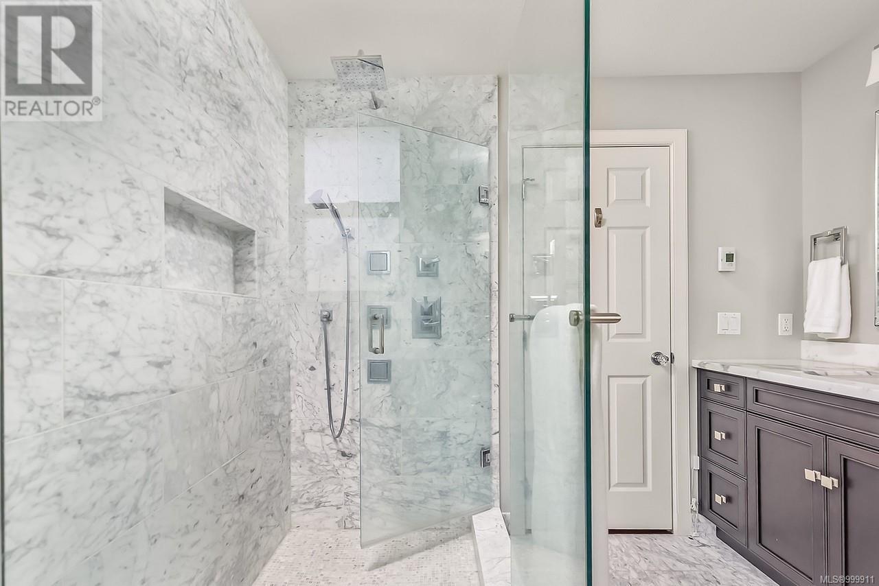 1112 Aery View Way, Parksville, British Columbia  V9P 2N9 - Photo 7 - 999911