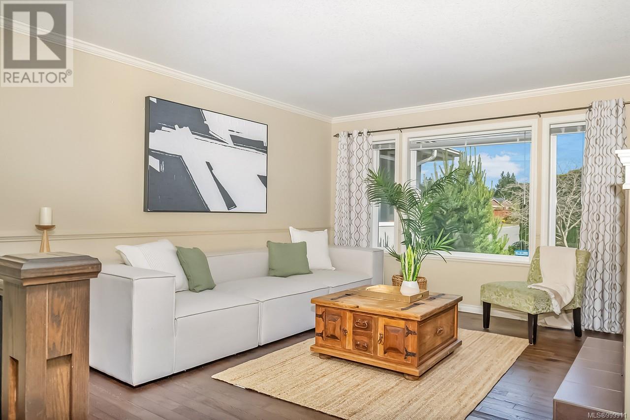 1112 Aery View Way, Parksville, British Columbia  V9P 2N9 - Photo 5 - 999911