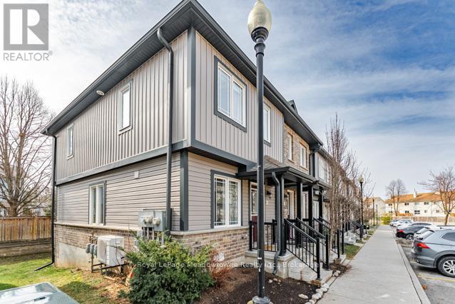 Property at 42 - 350 DUNDAS STREET S image 5
