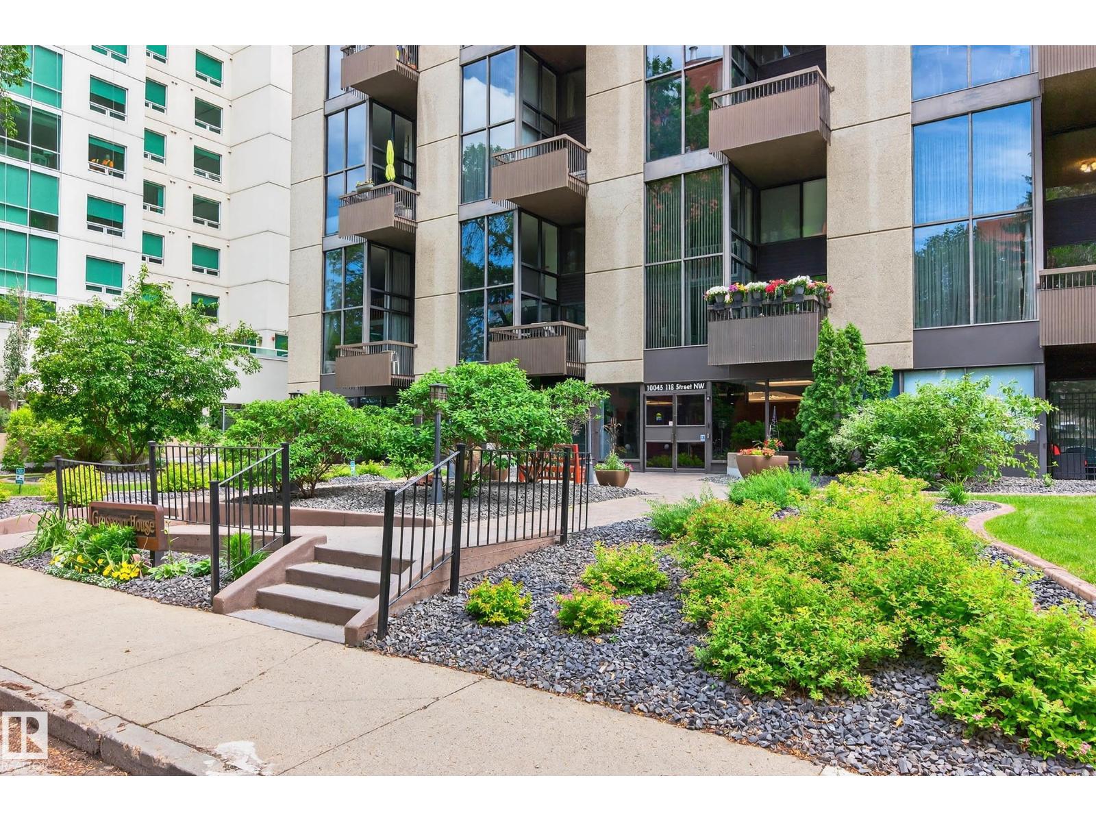 #1601 10045 118 St Nw, Edmonton, Alberta  T5K 2K2 - Photo 2 - E4445275