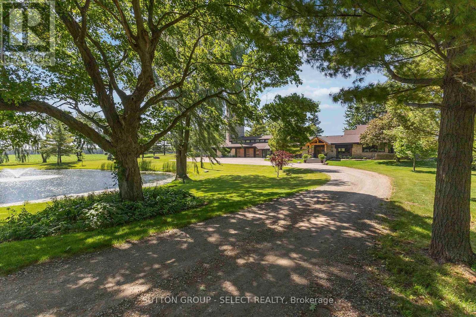 10096 Charlton Drive, Middlesex Centre, Ontario  N0M 1P0 - Photo 3 - X12256140