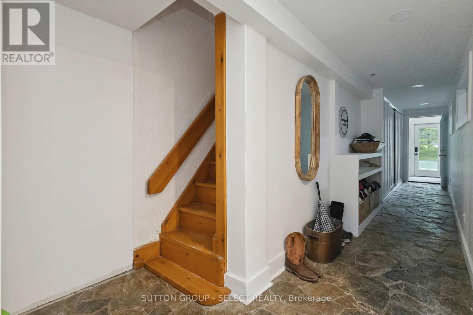 10096 Charlton Drive, Middlesex Centre, Ontario  N0M 1P0 - Photo 31 - X12256140