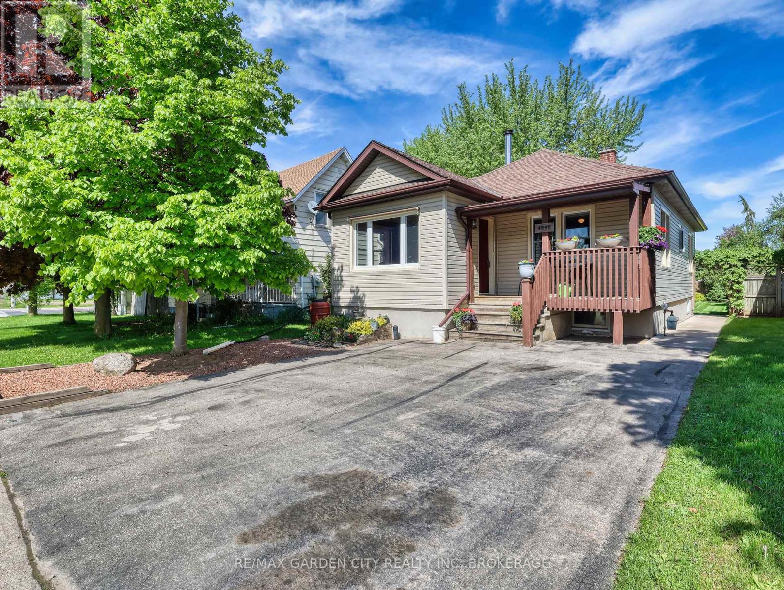 Property at 4395 ONTARIO STREET image 1
