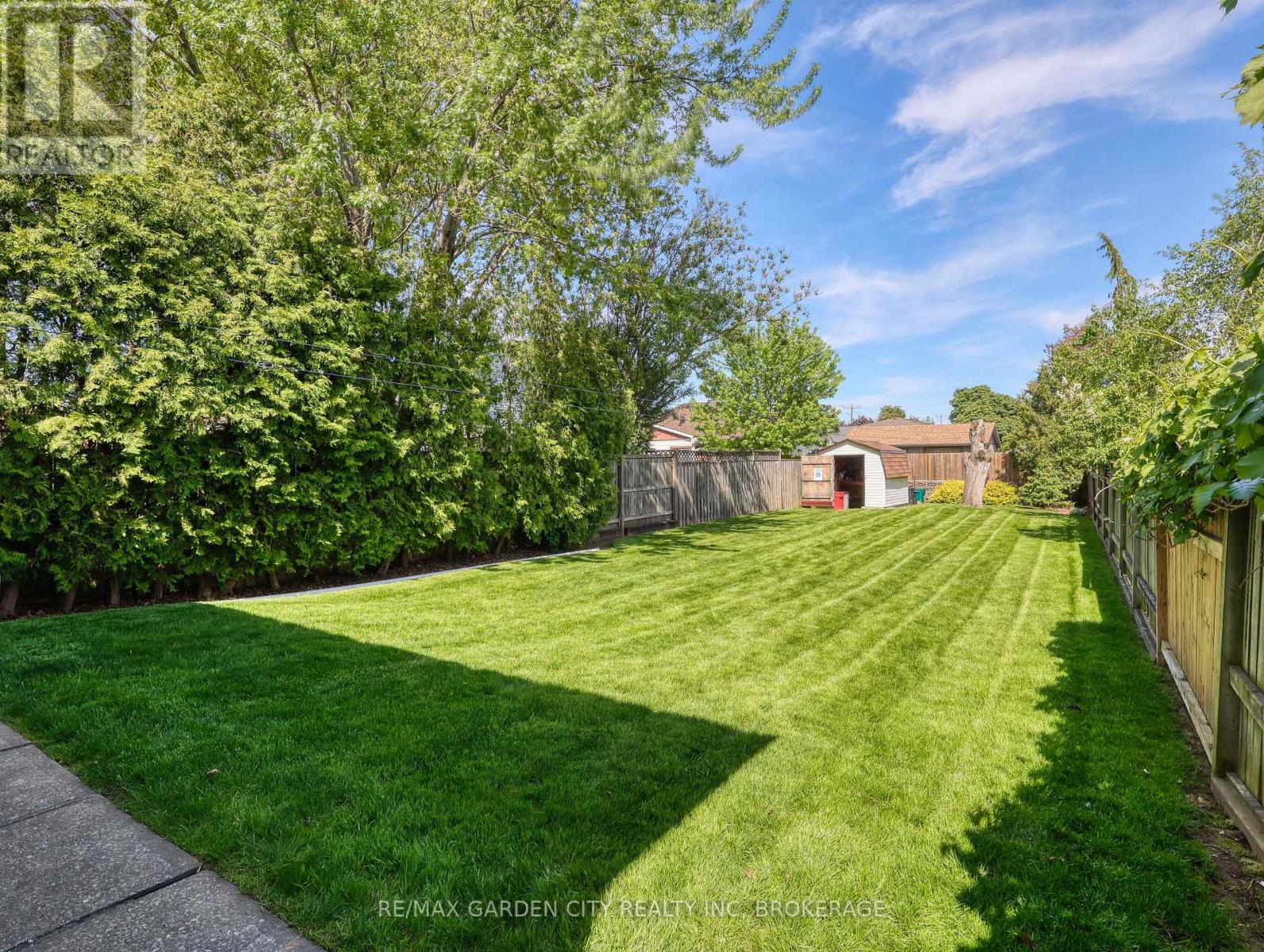 Property at 4395 ONTARIO STREET image 3