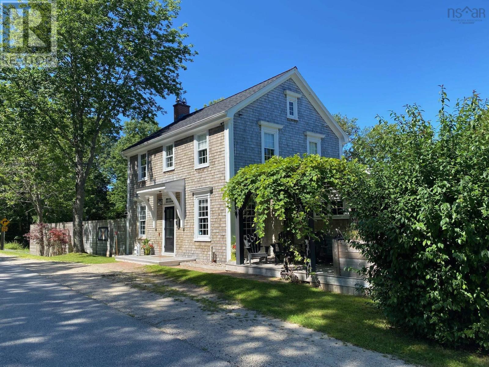 Property at 142 Woodstock Road image 1