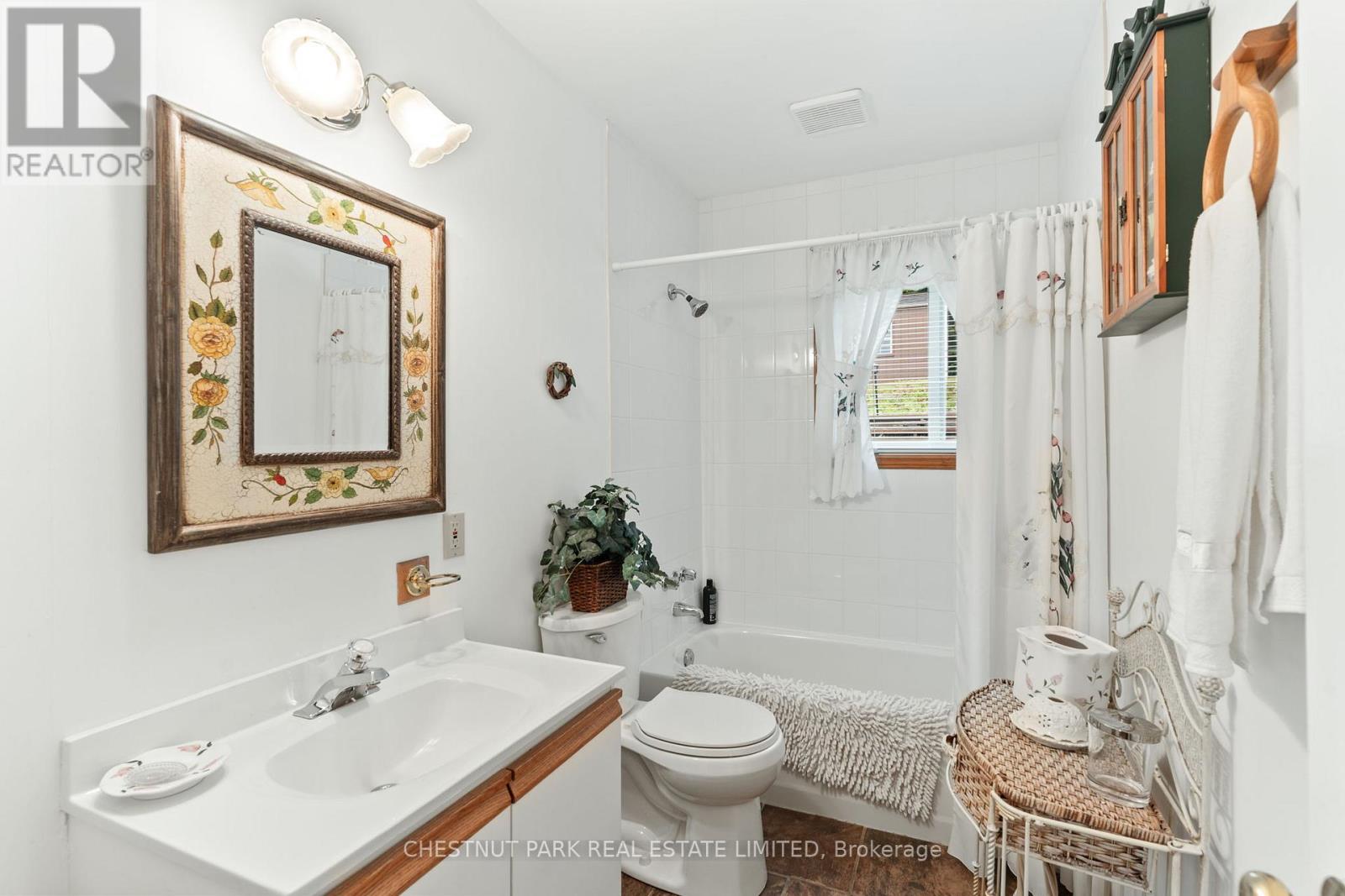 1601 Claude Brown Road, Minden Hills, Ontario  K0M 2K0 - Photo 21 - X12218410