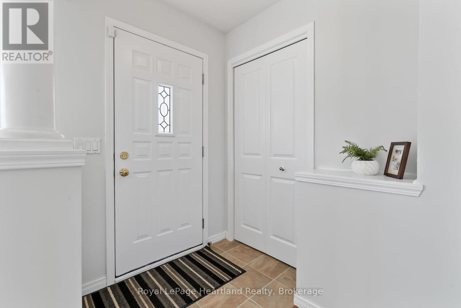 214 Margaret Street S, Minto, Ontario  N0G 1Z0 - Photo 10 - X12256239