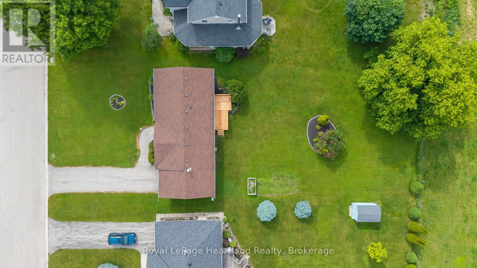 214 Margaret Street S, Minto, Ontario  N0G 1Z0 - Photo 3 - X12256239
