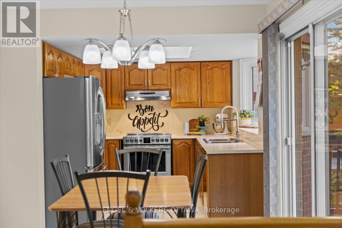 Property at 43 WESLOCK WAY image 2