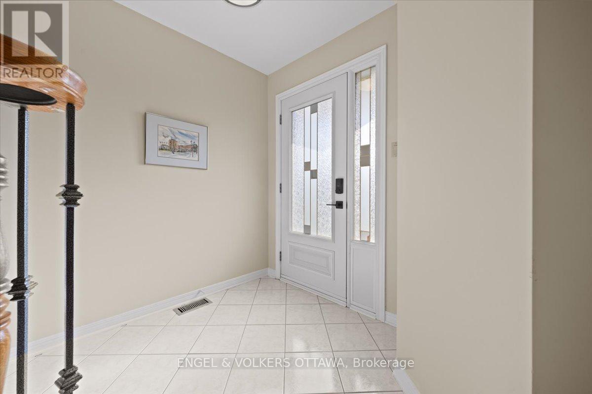 Property at 43 WESLOCK WAY image 3