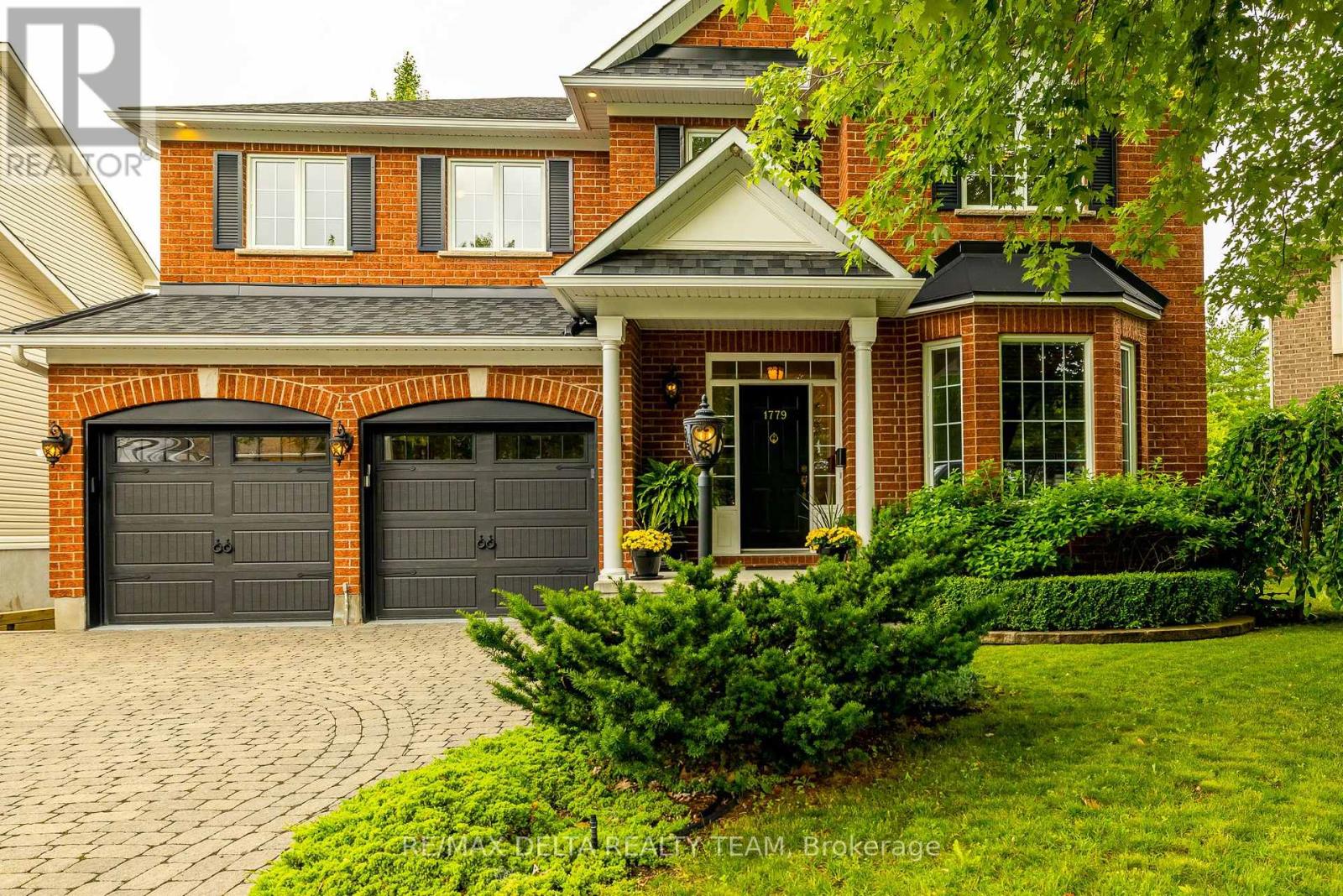 Property at 1779 HEATHERSTONE CRESCENT image 1