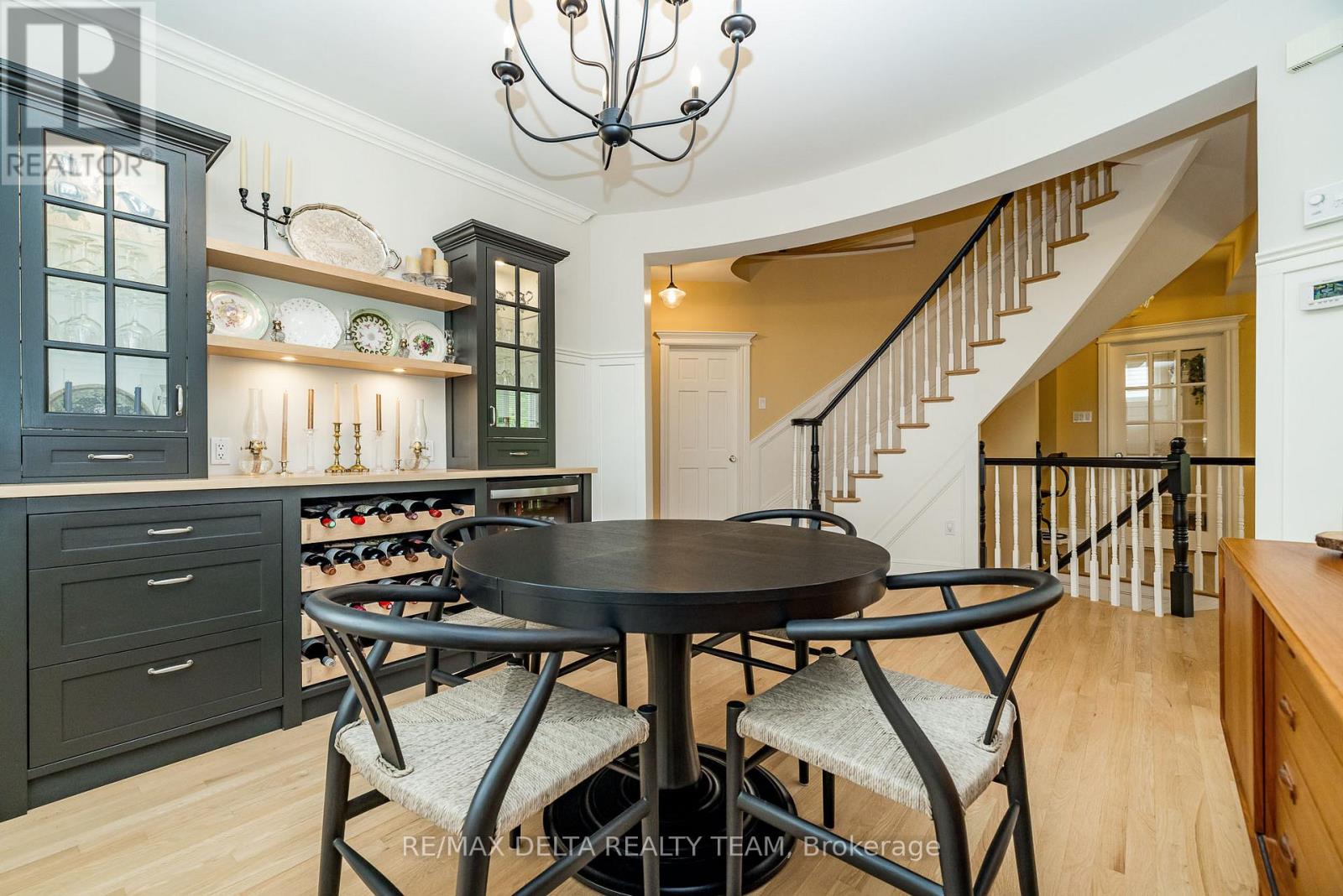Property at 1779 HEATHERSTONE CRESCENT image 3